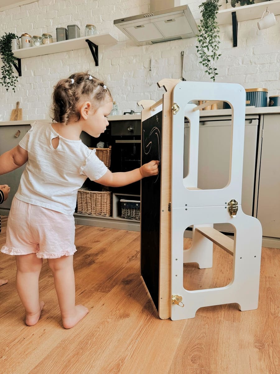 4-in-1 Creatieve Toren met Schoolbord / Glijbaan